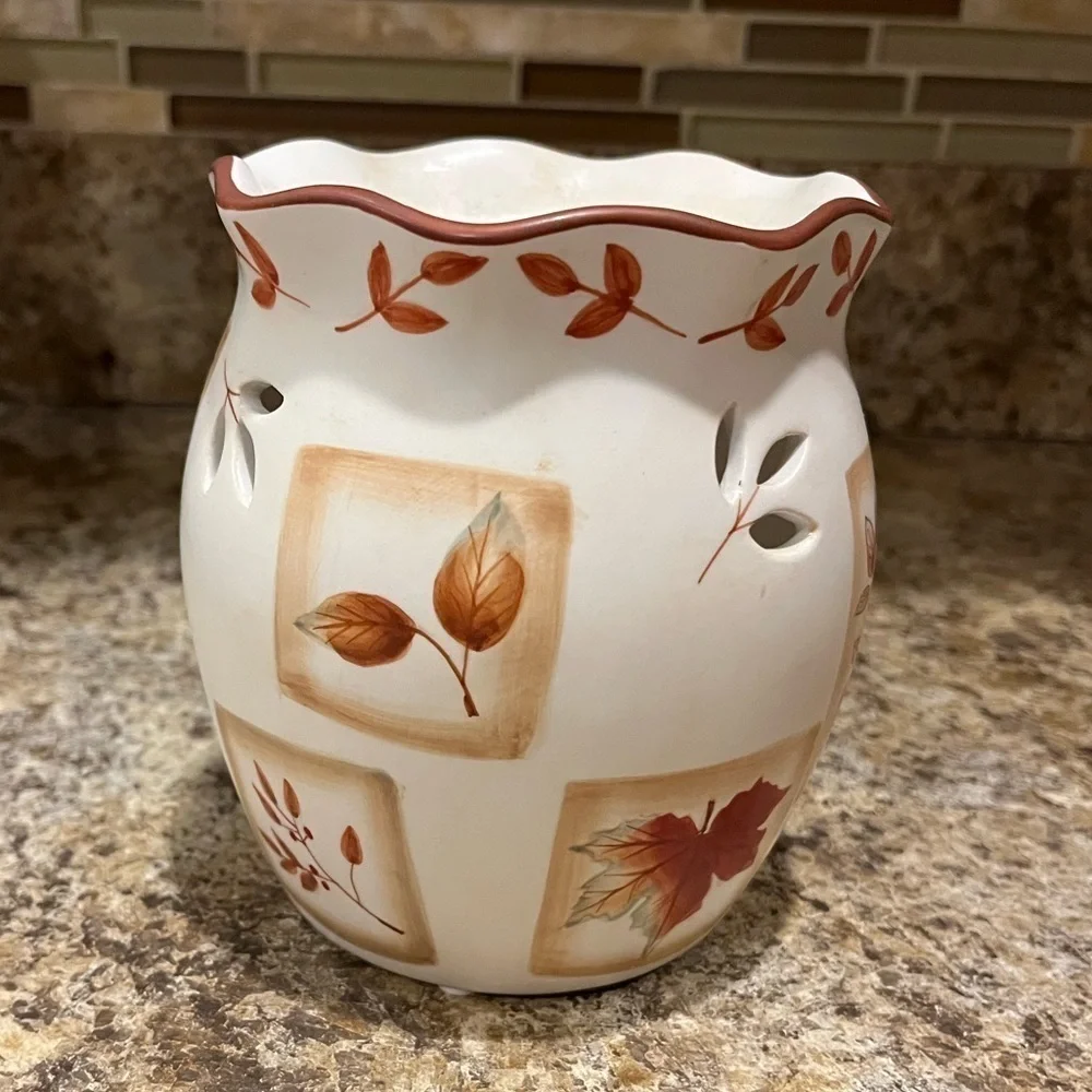 Yankee Candle Natures Touch Tart Warmer Leaf Pattern